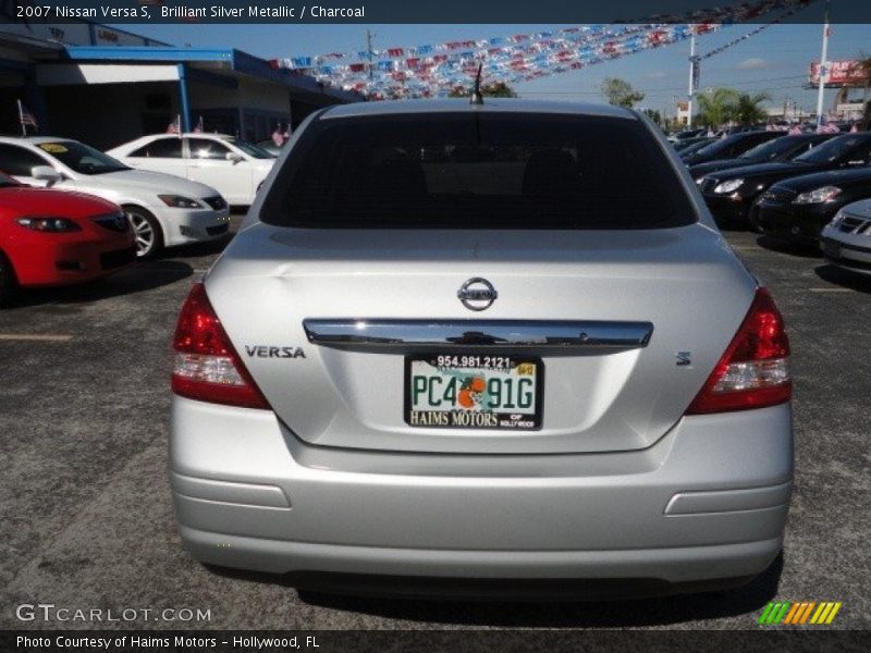 Brilliant Silver Metallic / Charcoal 2007 Nissan Versa S