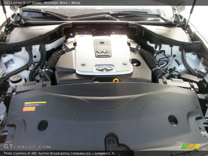 Moonlight White / Wheat 2011 Infiniti M 37 Sedan