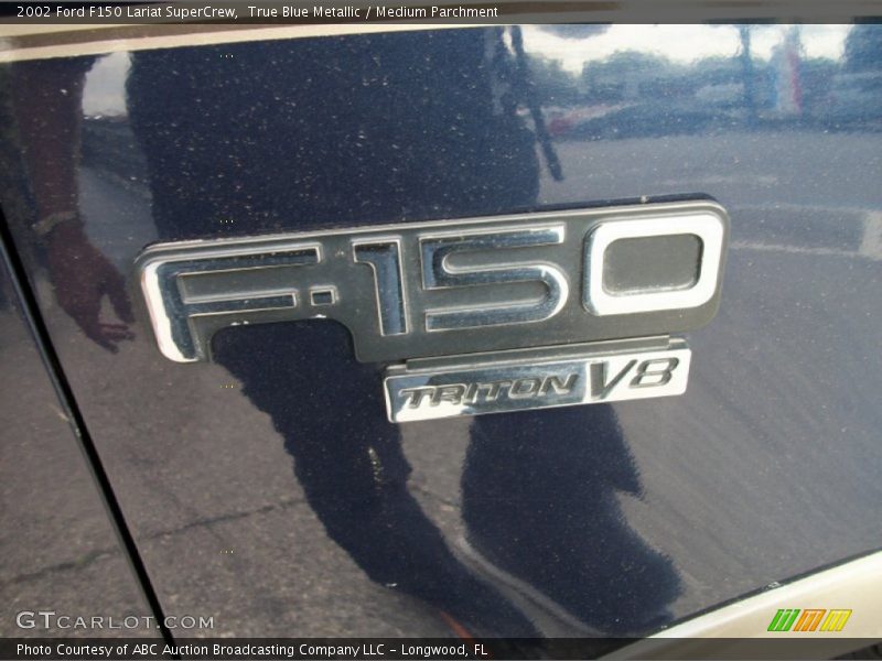True Blue Metallic / Medium Parchment 2002 Ford F150 Lariat SuperCrew
