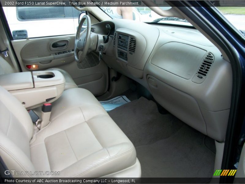 True Blue Metallic / Medium Parchment 2002 Ford F150 Lariat SuperCrew