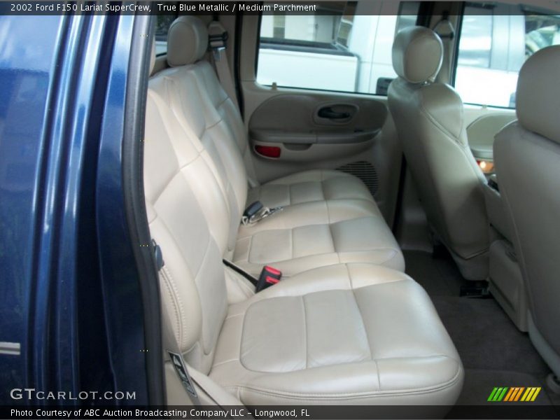 True Blue Metallic / Medium Parchment 2002 Ford F150 Lariat SuperCrew