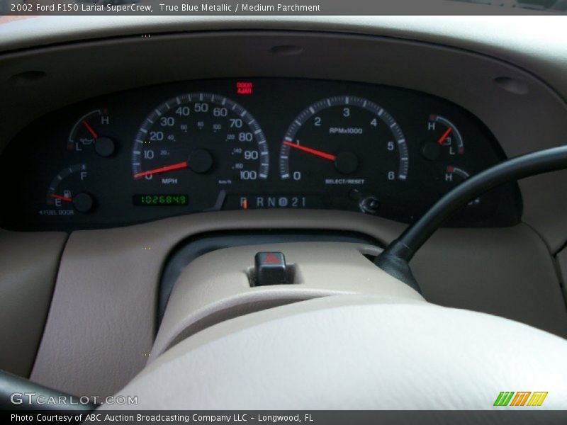 True Blue Metallic / Medium Parchment 2002 Ford F150 Lariat SuperCrew