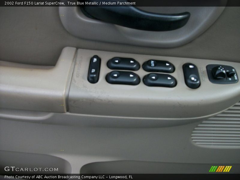 True Blue Metallic / Medium Parchment 2002 Ford F150 Lariat SuperCrew