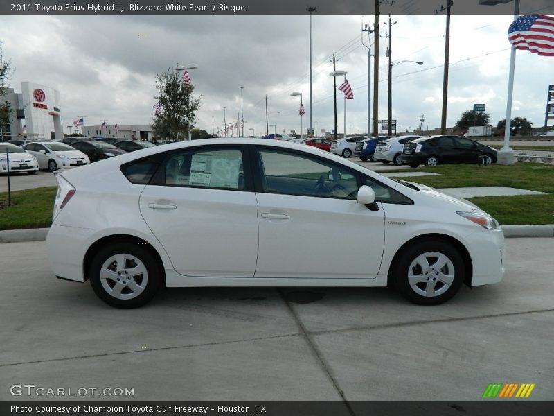 Blizzard White Pearl / Bisque 2011 Toyota Prius Hybrid II
