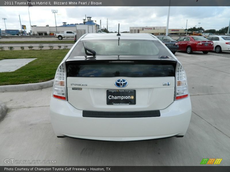 Blizzard White Pearl / Bisque 2011 Toyota Prius Hybrid II