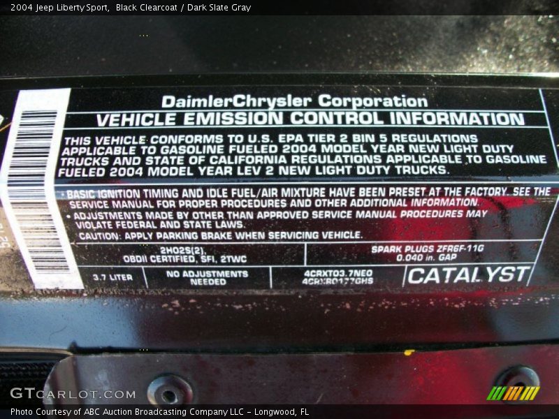 Black Clearcoat / Dark Slate Gray 2004 Jeep Liberty Sport