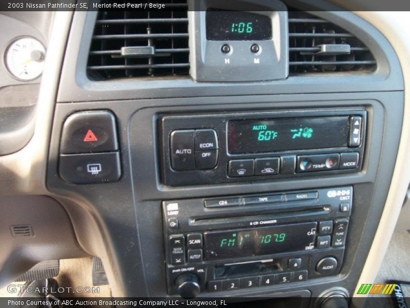 Merlot Red Pearl / Beige 2003 Nissan Pathfinder SE