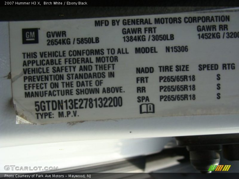 Birch White / Ebony Black 2007 Hummer H3 X