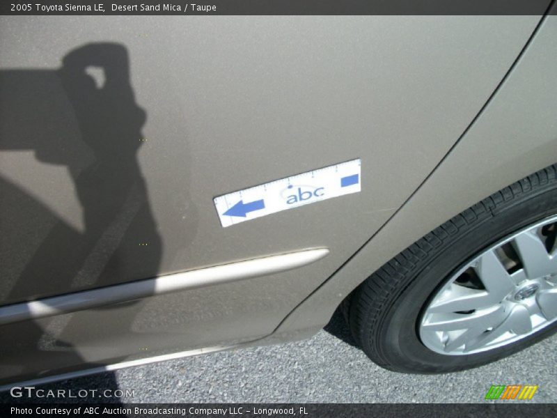 Desert Sand Mica / Taupe 2005 Toyota Sienna LE
