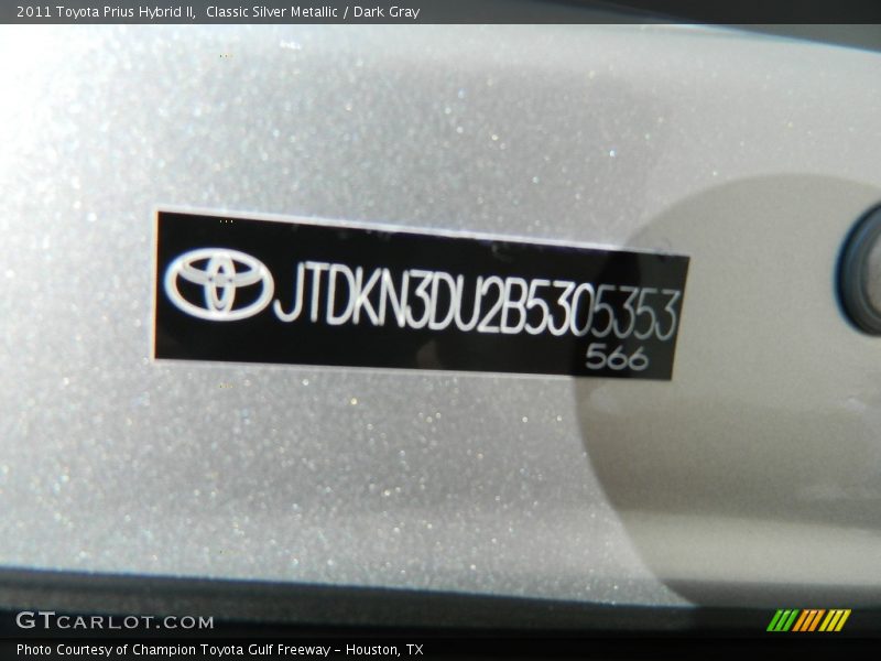 Classic Silver Metallic / Dark Gray 2011 Toyota Prius Hybrid II