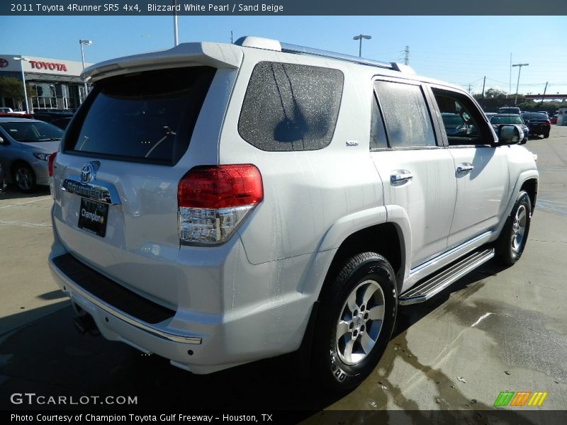 Blizzard White Pearl / Sand Beige 2011 Toyota 4Runner SR5 4x4