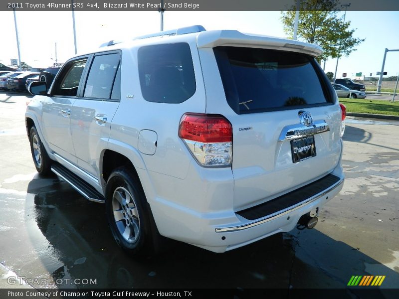Blizzard White Pearl / Sand Beige 2011 Toyota 4Runner SR5 4x4