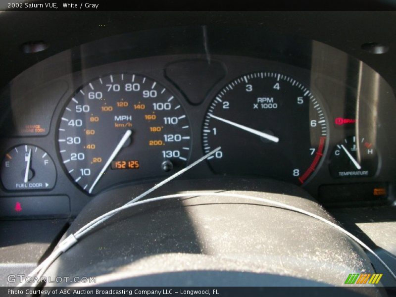 White / Gray 2002 Saturn VUE