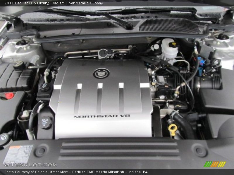Radiant Silver Metallic / Ebony 2011 Cadillac DTS Luxury