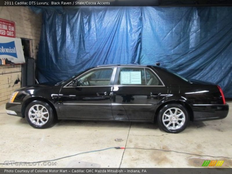 Black Raven / Shale/Cocoa Accents 2011 Cadillac DTS Luxury