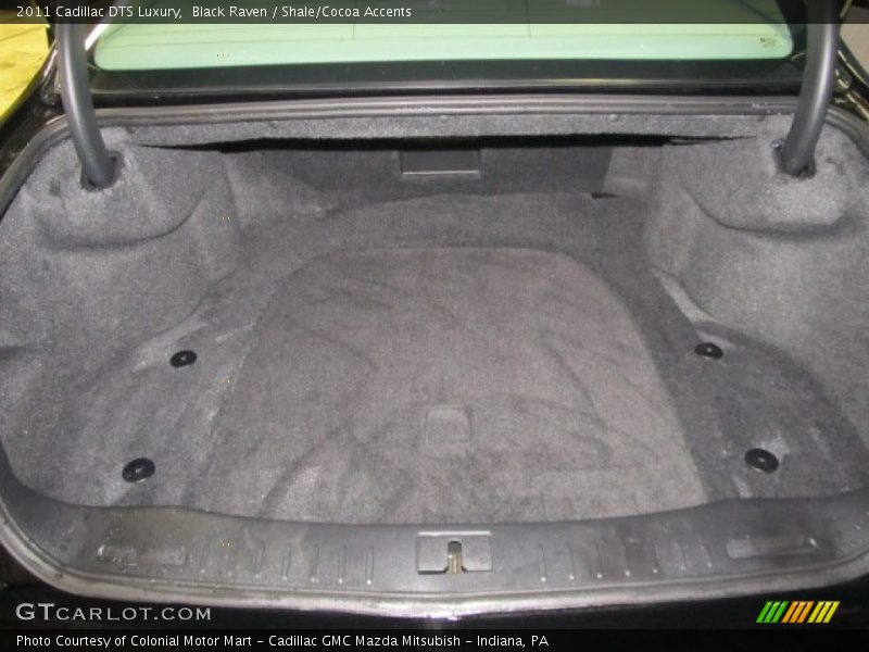 Black Raven / Shale/Cocoa Accents 2011 Cadillac DTS Luxury