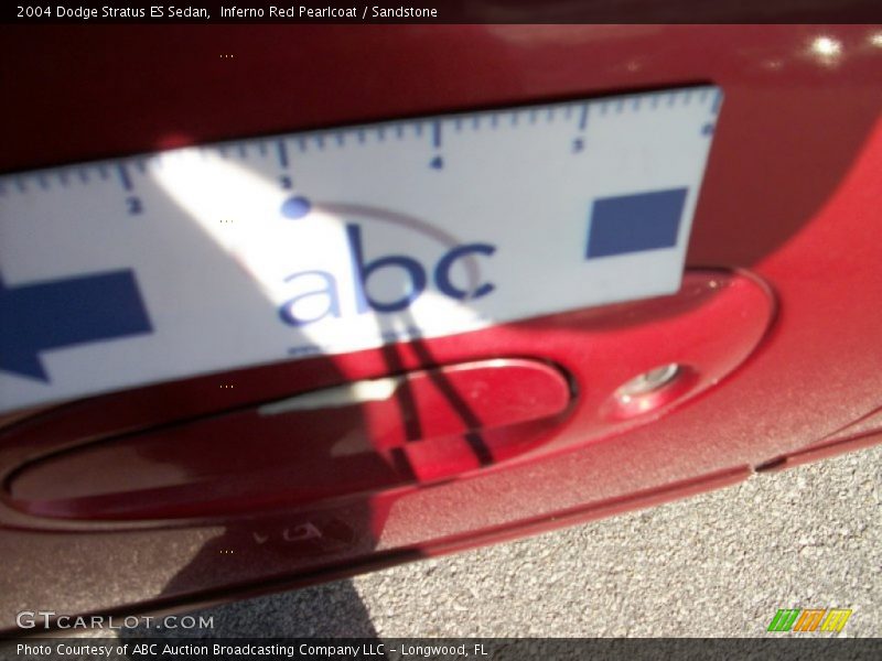 Inferno Red Pearlcoat / Sandstone 2004 Dodge Stratus ES Sedan