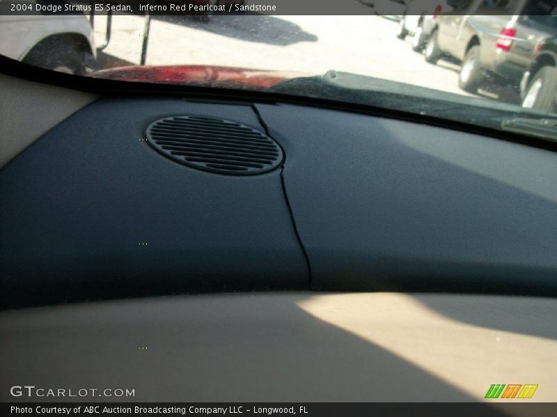 Inferno Red Pearlcoat / Sandstone 2004 Dodge Stratus ES Sedan