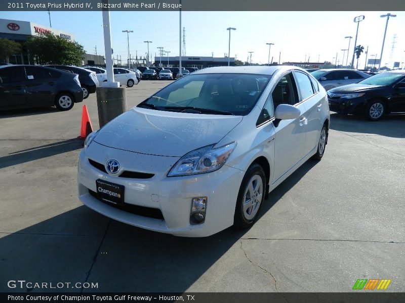 Blizzard White Pearl / Bisque 2011 Toyota Prius Hybrid IV