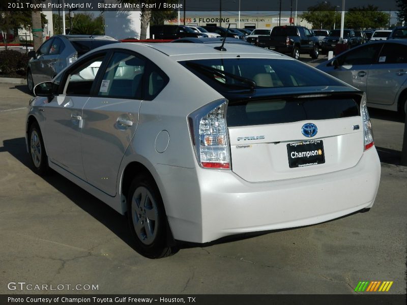 Blizzard White Pearl / Bisque 2011 Toyota Prius Hybrid IV