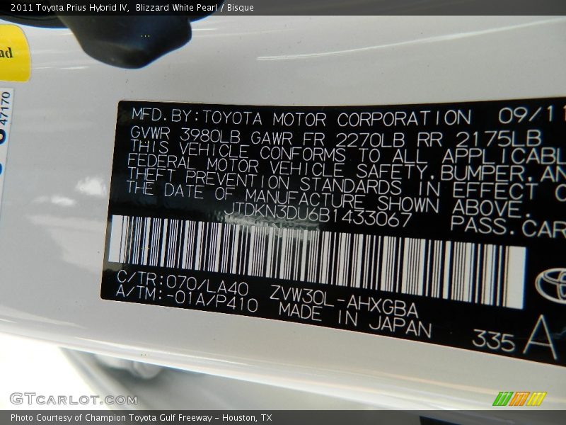 Blizzard White Pearl / Bisque 2011 Toyota Prius Hybrid IV