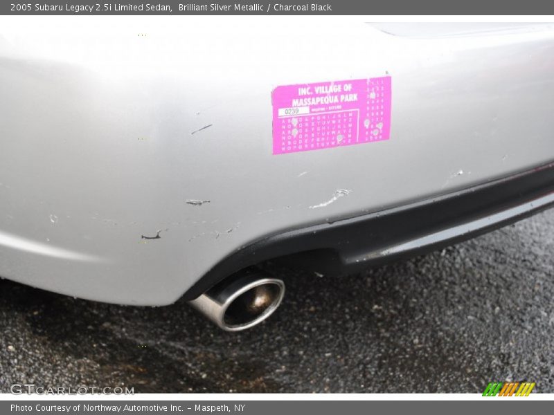 Brilliant Silver Metallic / Charcoal Black 2005 Subaru Legacy 2.5i Limited Sedan