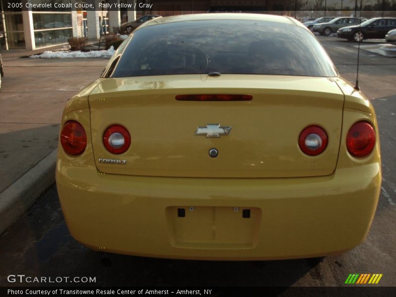 Rally Yellow / Gray 2005 Chevrolet Cobalt Coupe