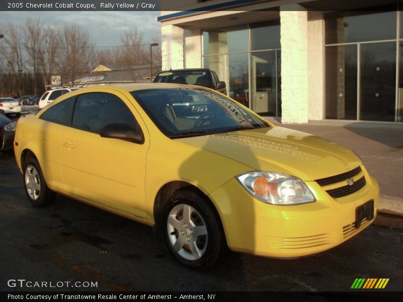 Rally Yellow / Gray 2005 Chevrolet Cobalt Coupe