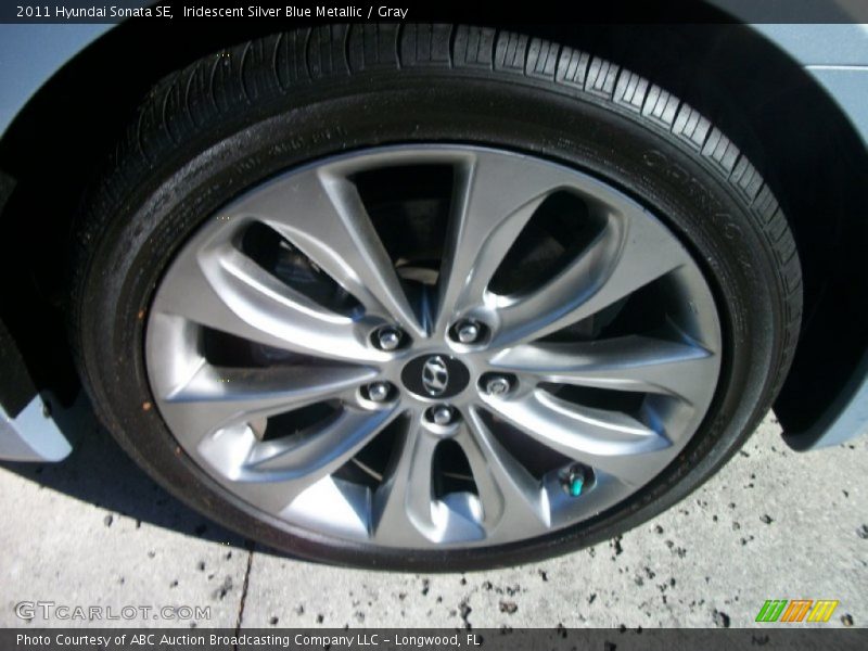 Iridescent Silver Blue Metallic / Gray 2011 Hyundai Sonata SE