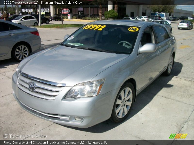 Titanium Metallic / Light Gray 2006 Toyota Avalon XLS