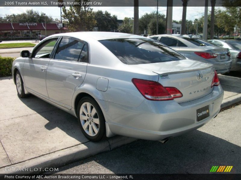 Titanium Metallic / Light Gray 2006 Toyota Avalon XLS