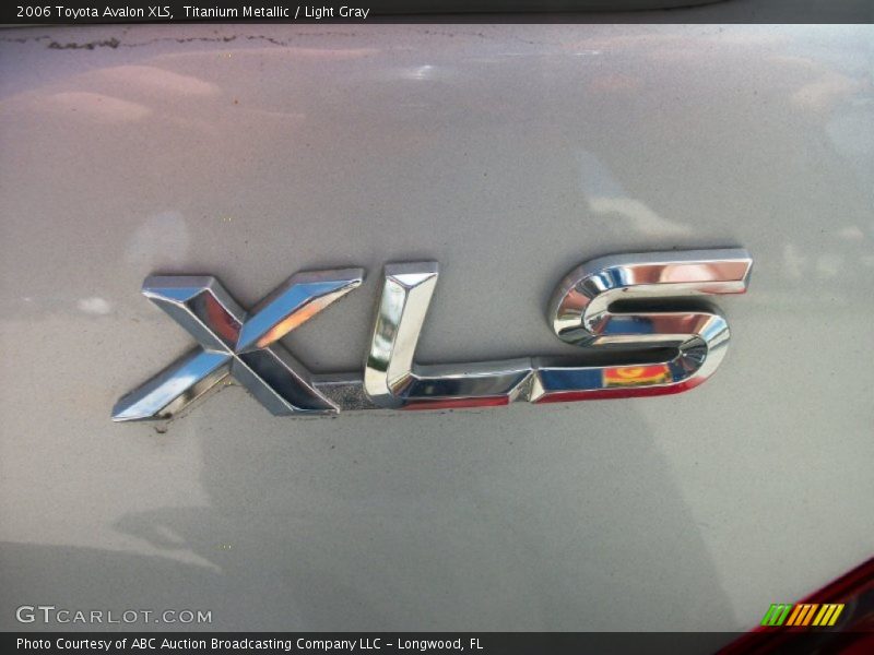 Titanium Metallic / Light Gray 2006 Toyota Avalon XLS