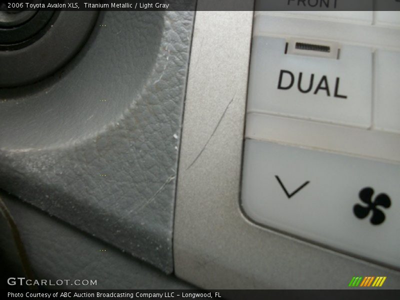 Titanium Metallic / Light Gray 2006 Toyota Avalon XLS