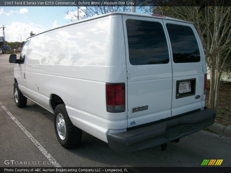 Oxford White / Medium Flint Grey 2007 Ford E Series Van E250 Commercial