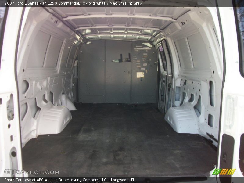  2007 E Series Van E250 Commercial Trunk