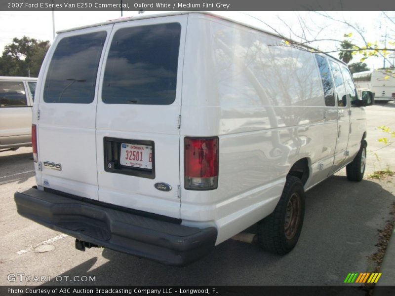 Oxford White / Medium Flint Grey 2007 Ford E Series Van E250 Commercial