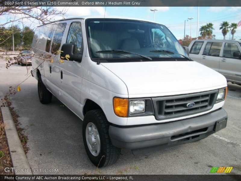 Oxford White / Medium Flint Grey 2007 Ford E Series Van E250 Commercial