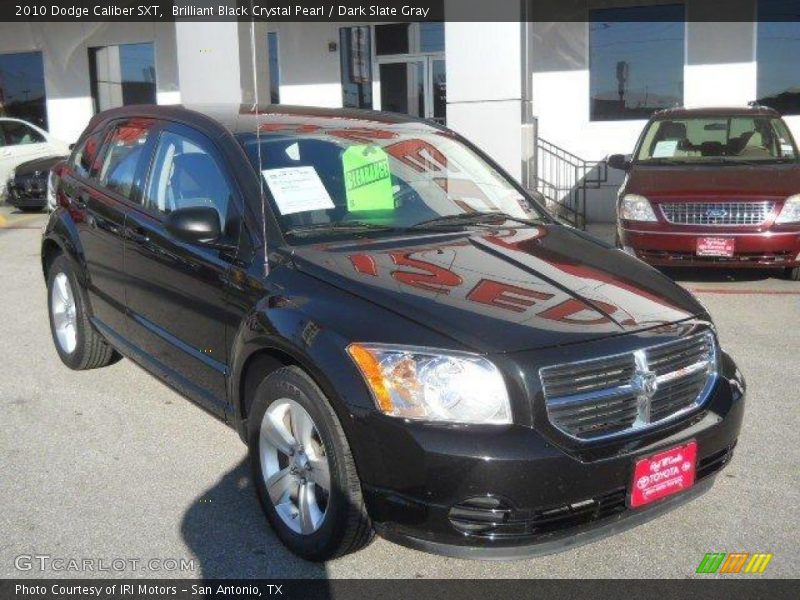 Brilliant Black Crystal Pearl / Dark Slate Gray 2010 Dodge Caliber SXT