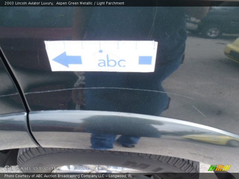 Aspen Green Metallic / Light Parchment 2003 Lincoln Aviator Luxury