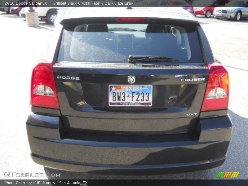 Brilliant Black Crystal Pearl / Dark Slate Gray 2010 Dodge Caliber SXT