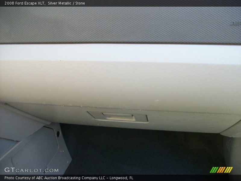 Silver Metallic / Stone 2008 Ford Escape XLT