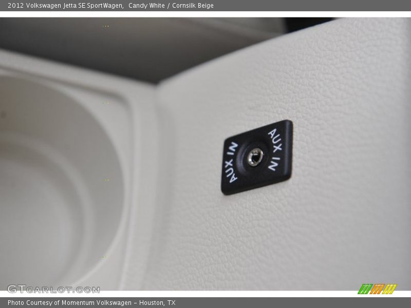 Candy White / Cornsilk Beige 2012 Volkswagen Jetta SE SportWagen
