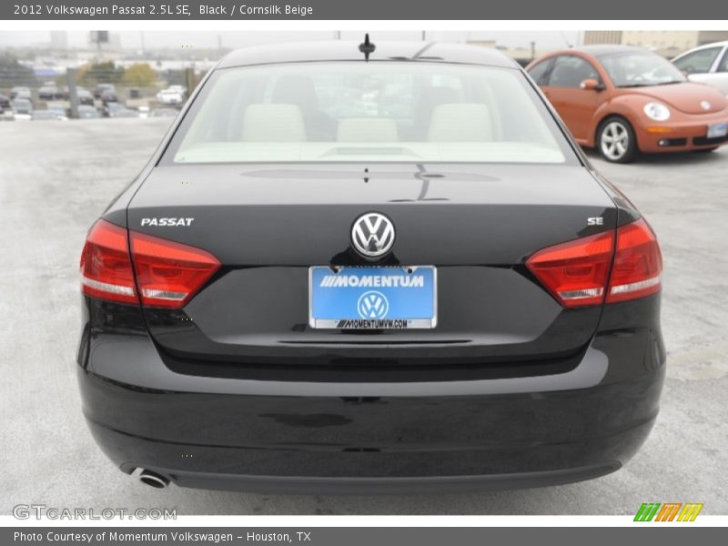 Black / Cornsilk Beige 2012 Volkswagen Passat 2.5L SE