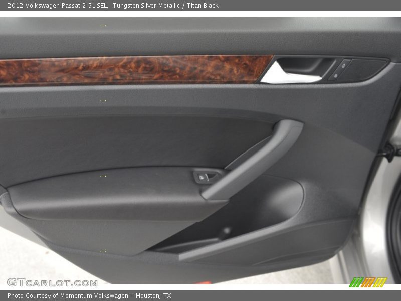 Tungsten Silver Metallic / Titan Black 2012 Volkswagen Passat 2.5L SEL