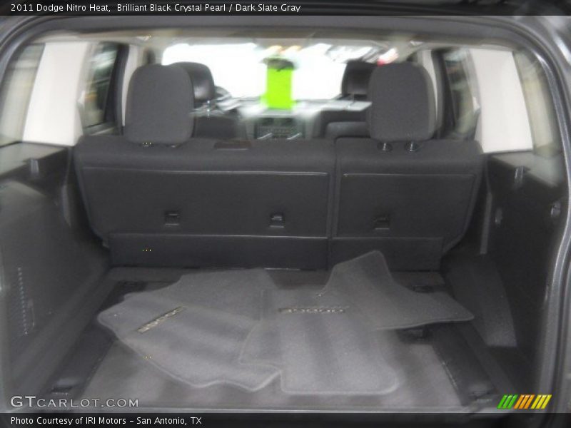 Brilliant Black Crystal Pearl / Dark Slate Gray 2011 Dodge Nitro Heat