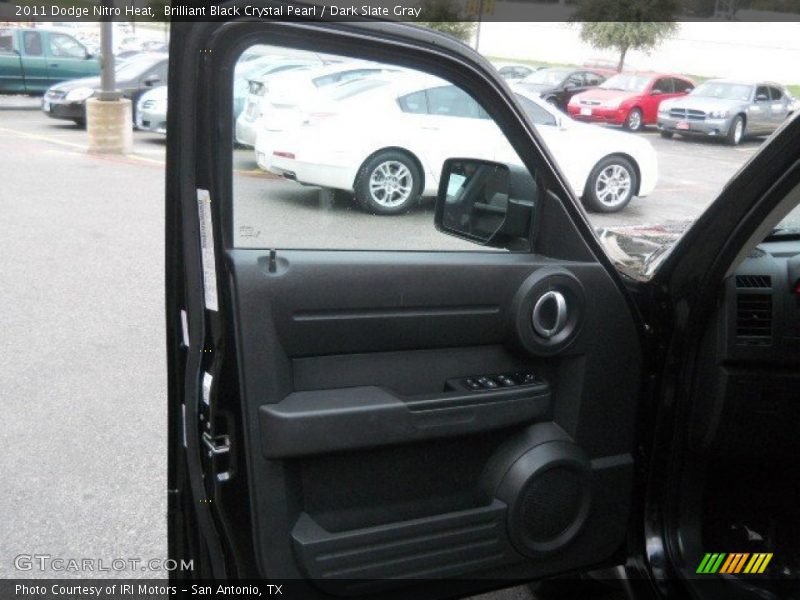 Brilliant Black Crystal Pearl / Dark Slate Gray 2011 Dodge Nitro Heat