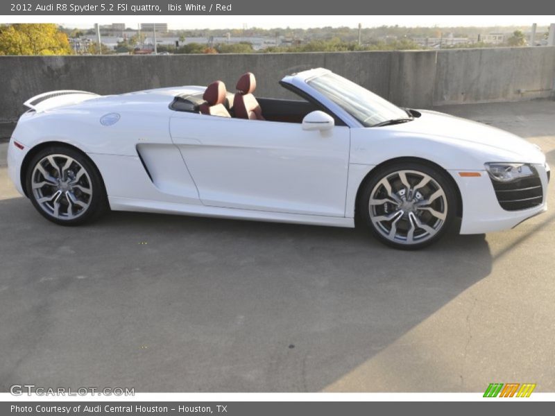 Ibis White / Red 2012 Audi R8 Spyder 5.2 FSI quattro