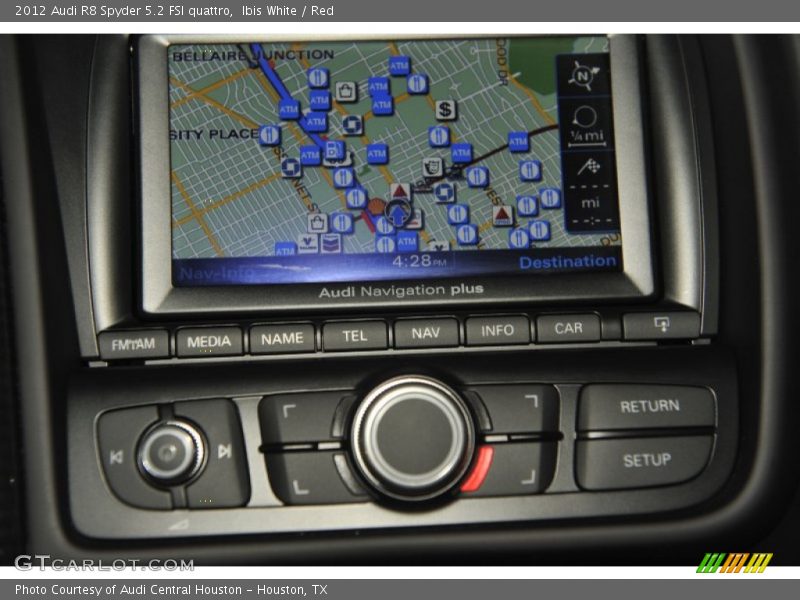 Navigation of 2012 R8 Spyder 5.2 FSI quattro