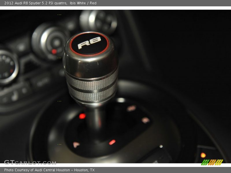  2012 R8 Spyder 5.2 FSI quattro 6 Speed R tronic Automatic Shifter