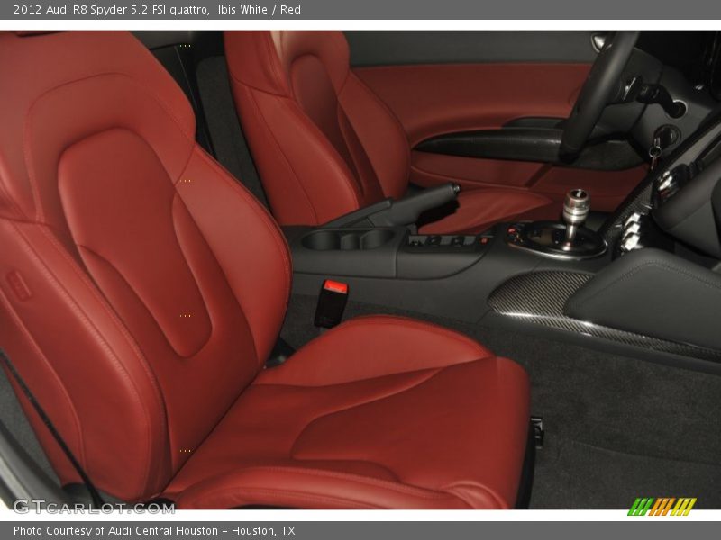  2012 R8 Spyder 5.2 FSI quattro Red Interior